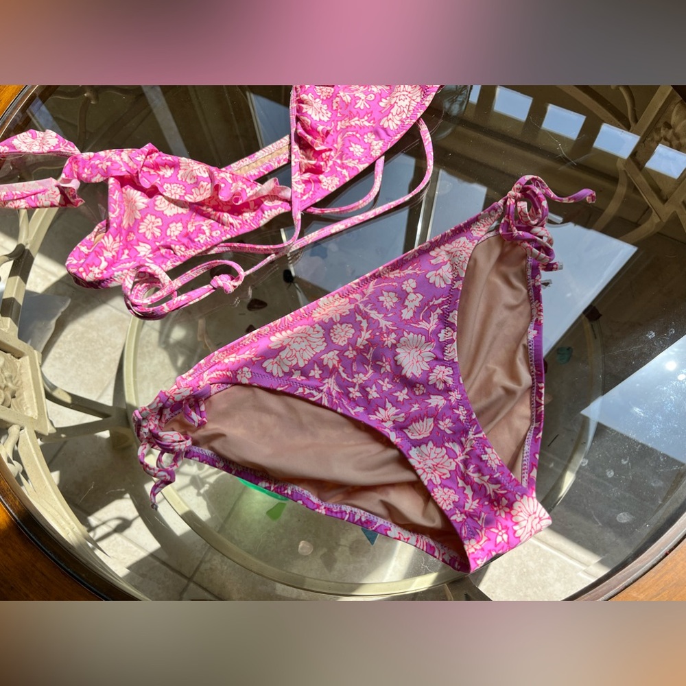 🌷J. CREW🌷- Ruffle Wrap Bikini Pink/Purple Floral (2 pcs) Size Large - Picture 4 of 12